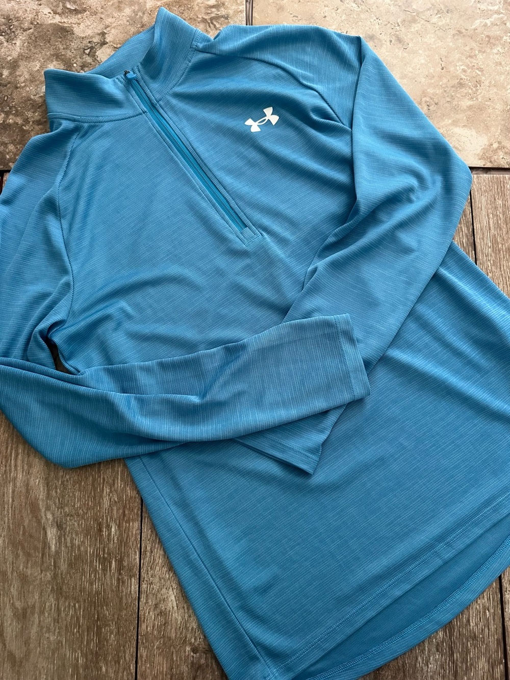 Under Armour Tech Tee long sleeves 1/2 zip Pullover with White Logo, Size Small